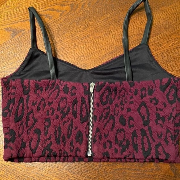 Express leopard print crop top - Picture 2 of 3